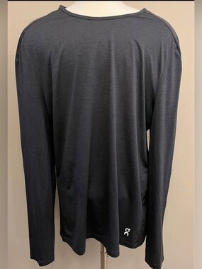 On Running Men's Core Long Sleeve Size XXL